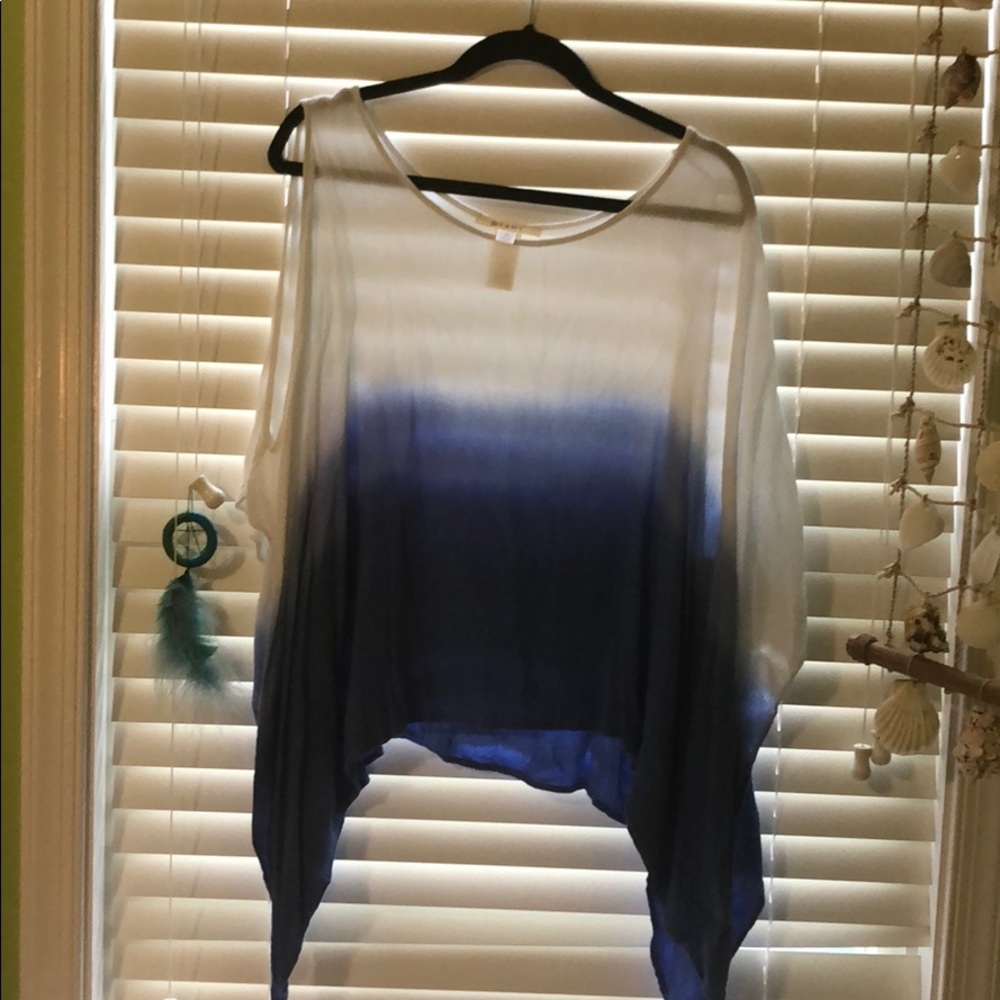 Ombré blue blouse with draped sleeves